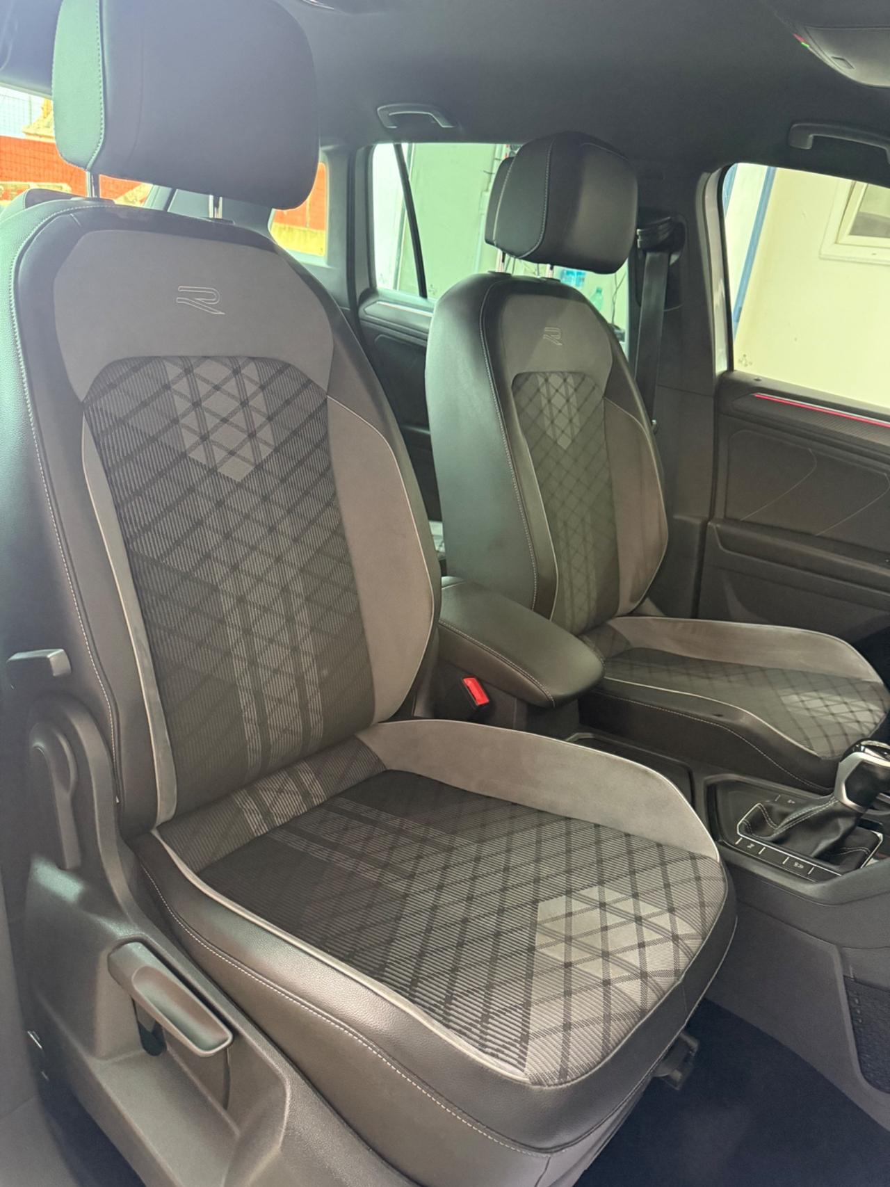 Volkswagen Tiguan 2.0 TDI 150 CV SCR DSG 4MOTION R-Line