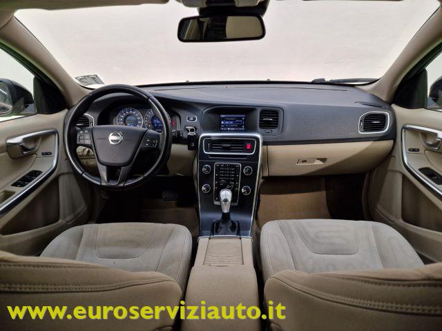 VOLVO V60 T3 Powershift Kinetic