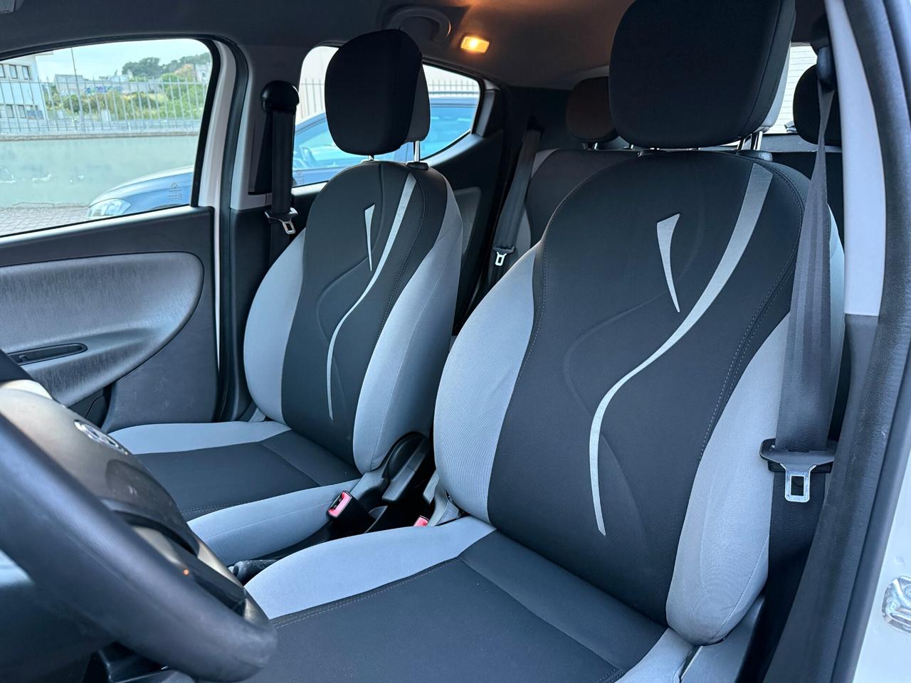 Lancia Ypsilon 1.3 MJT 16V 95 CV 5 porte S&S Elefantino