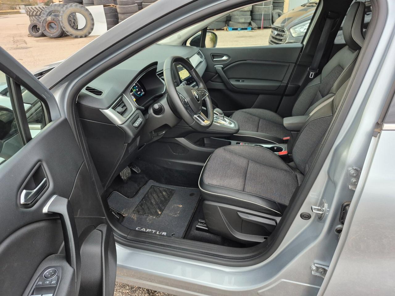 Renault Captur Plug-in Hybrid E-Tech 160 CV Intens