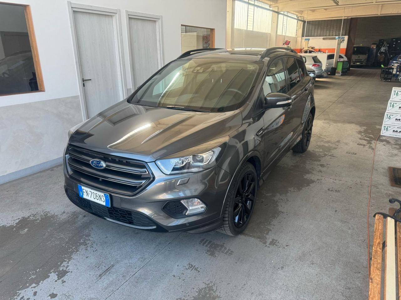 Ford Kuga 1.5 TDCI 120 CV S&S 2WD ST-Line