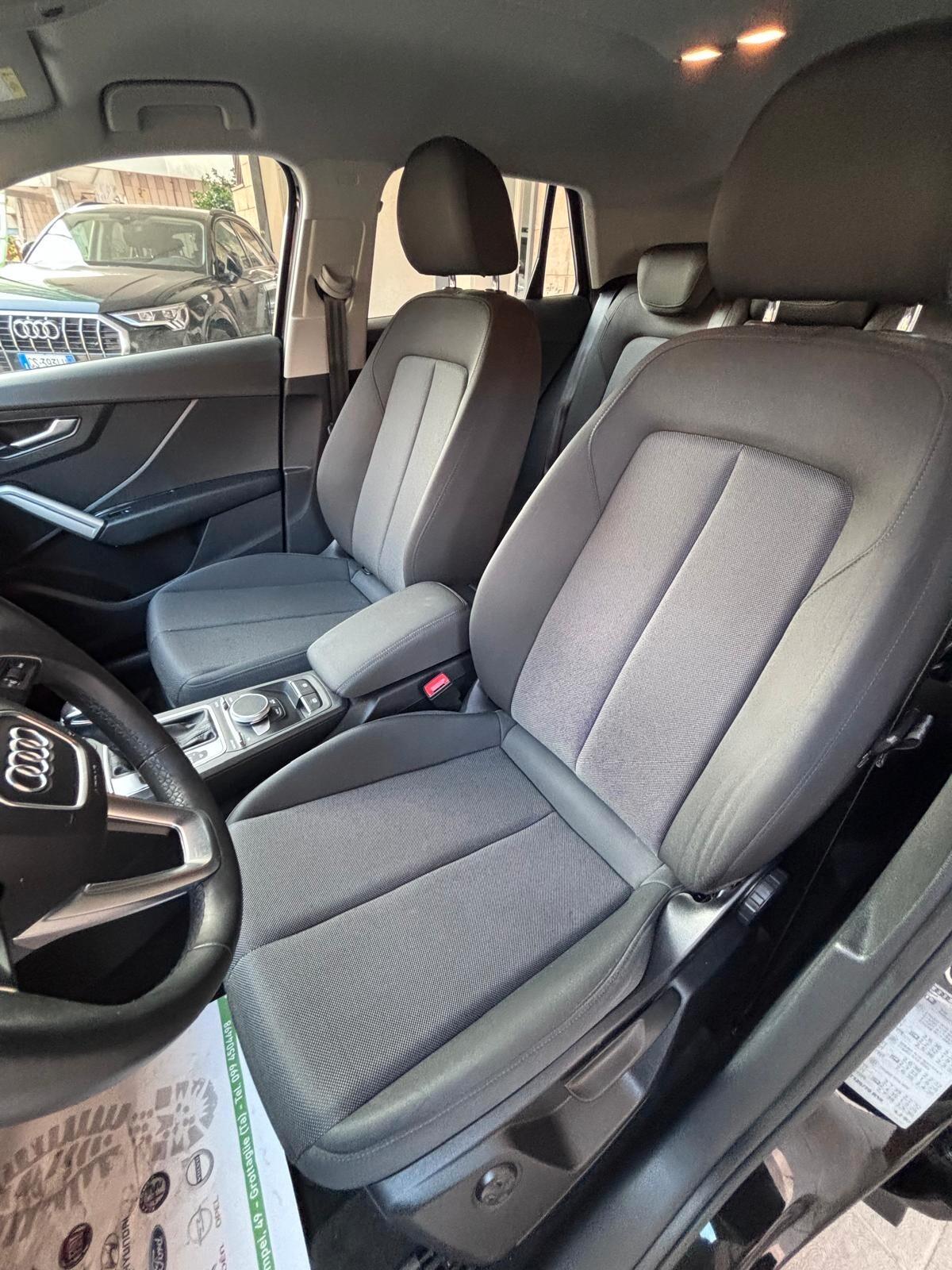 Audi Q2 35 TDI S tronic Business