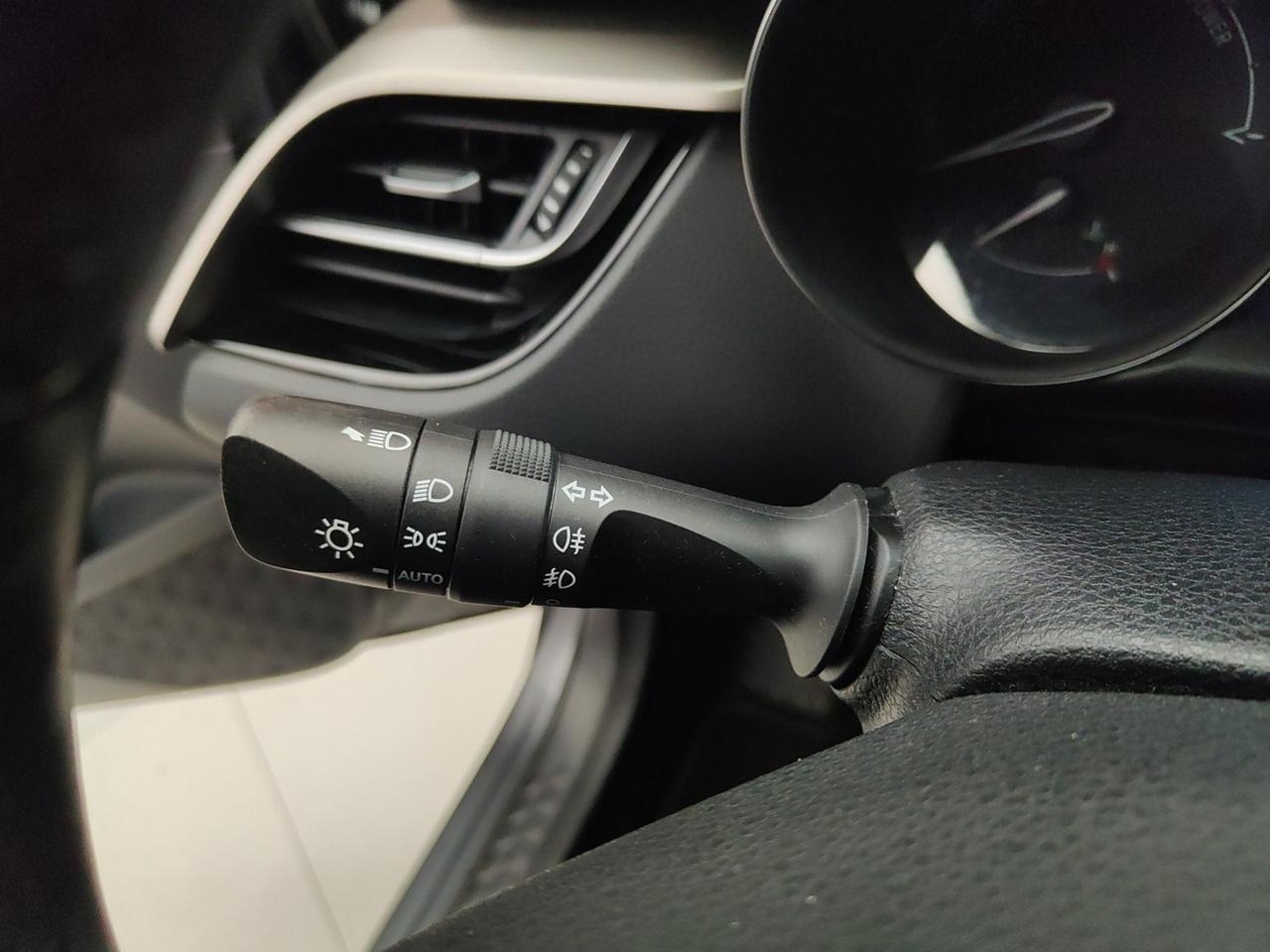 TOYOTA C-HR I 2016 1.8H 98CV TREND E-CVT