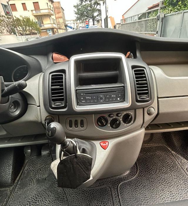 RENAULT Trafic T27 2.0 dCi/115 PC-TN Passenger DPF