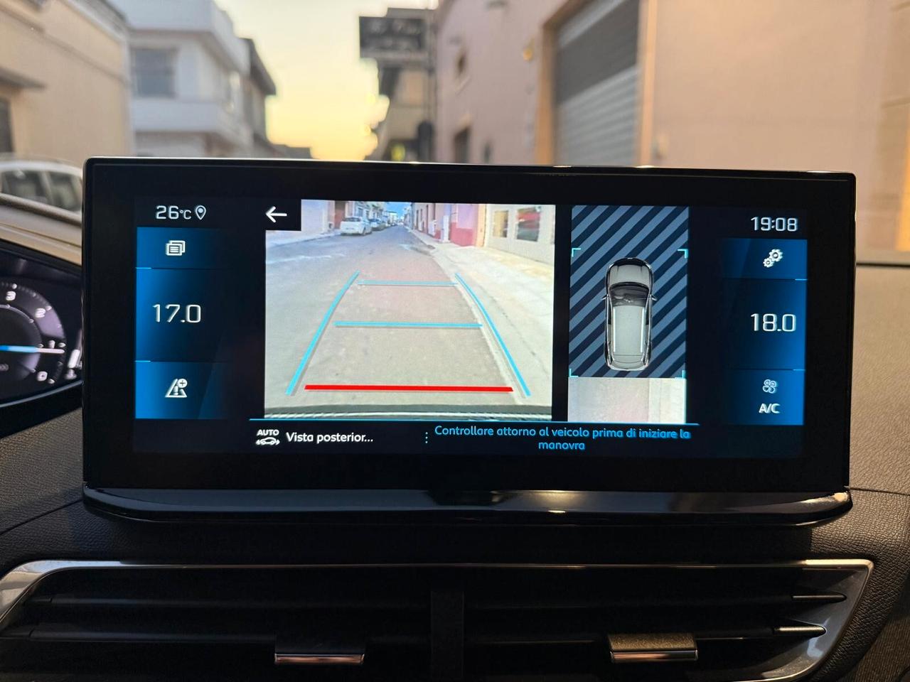 PEUGEOT 3008 ALLURE 1.5 130CV PELLE NAVI CAM ANNO 2021