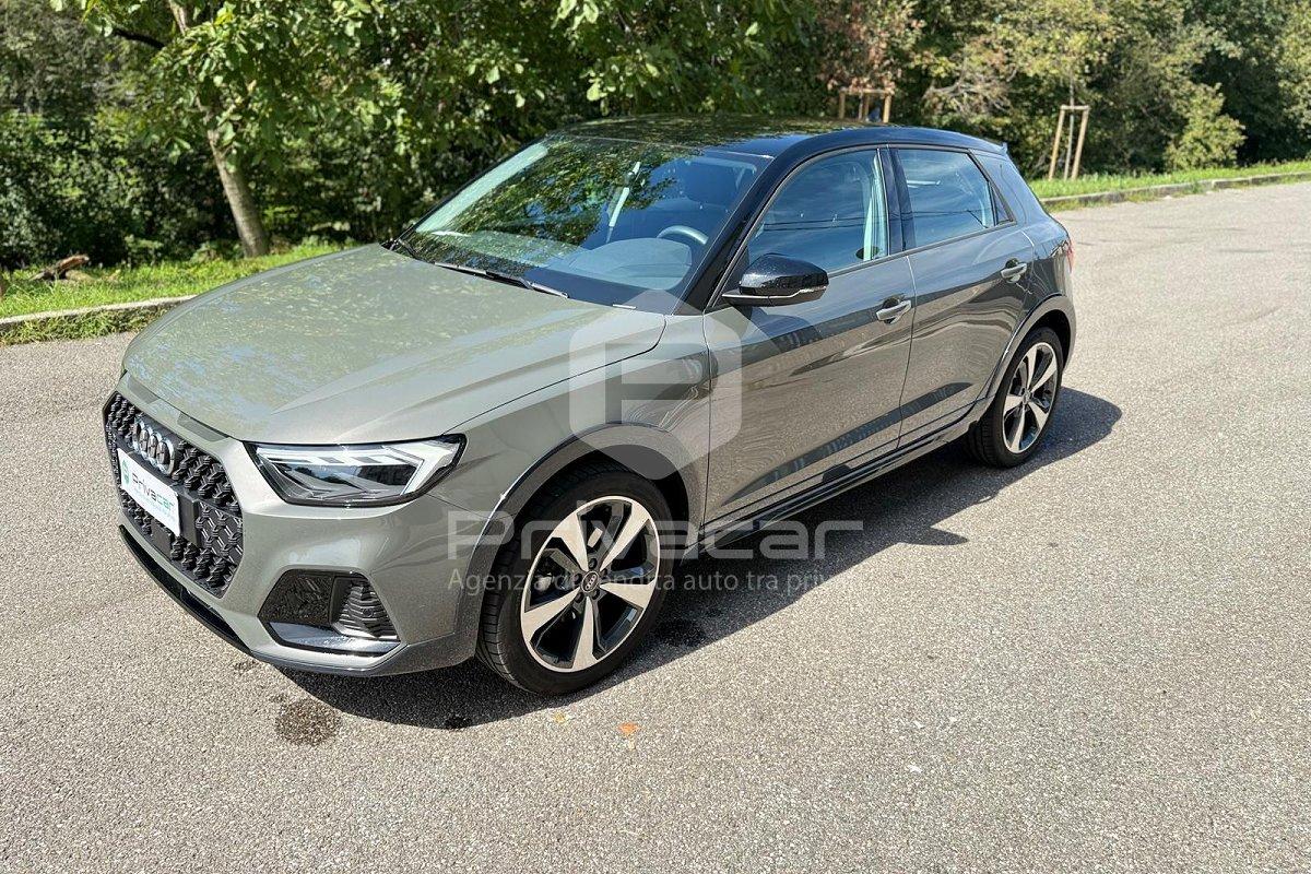 AUDI A1 allstreet 30 TFSI Identity Contrast