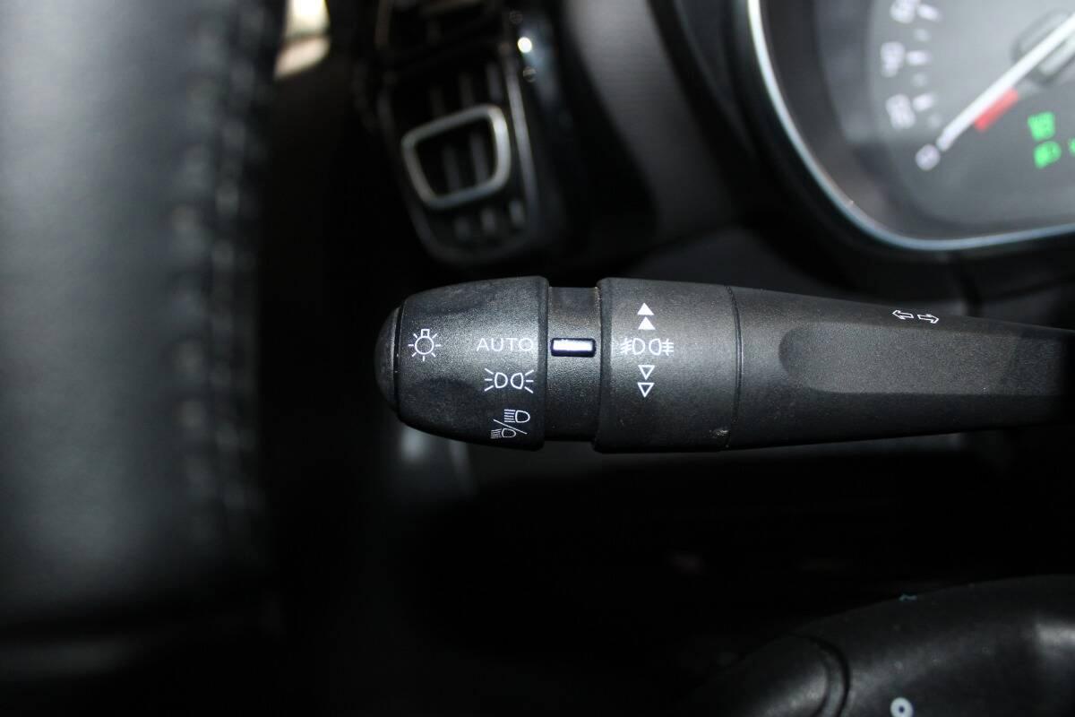 Citroen C3 Aircross 1.2 puretech Shine s&s 110cv eat6 Con NAVIGATORE
