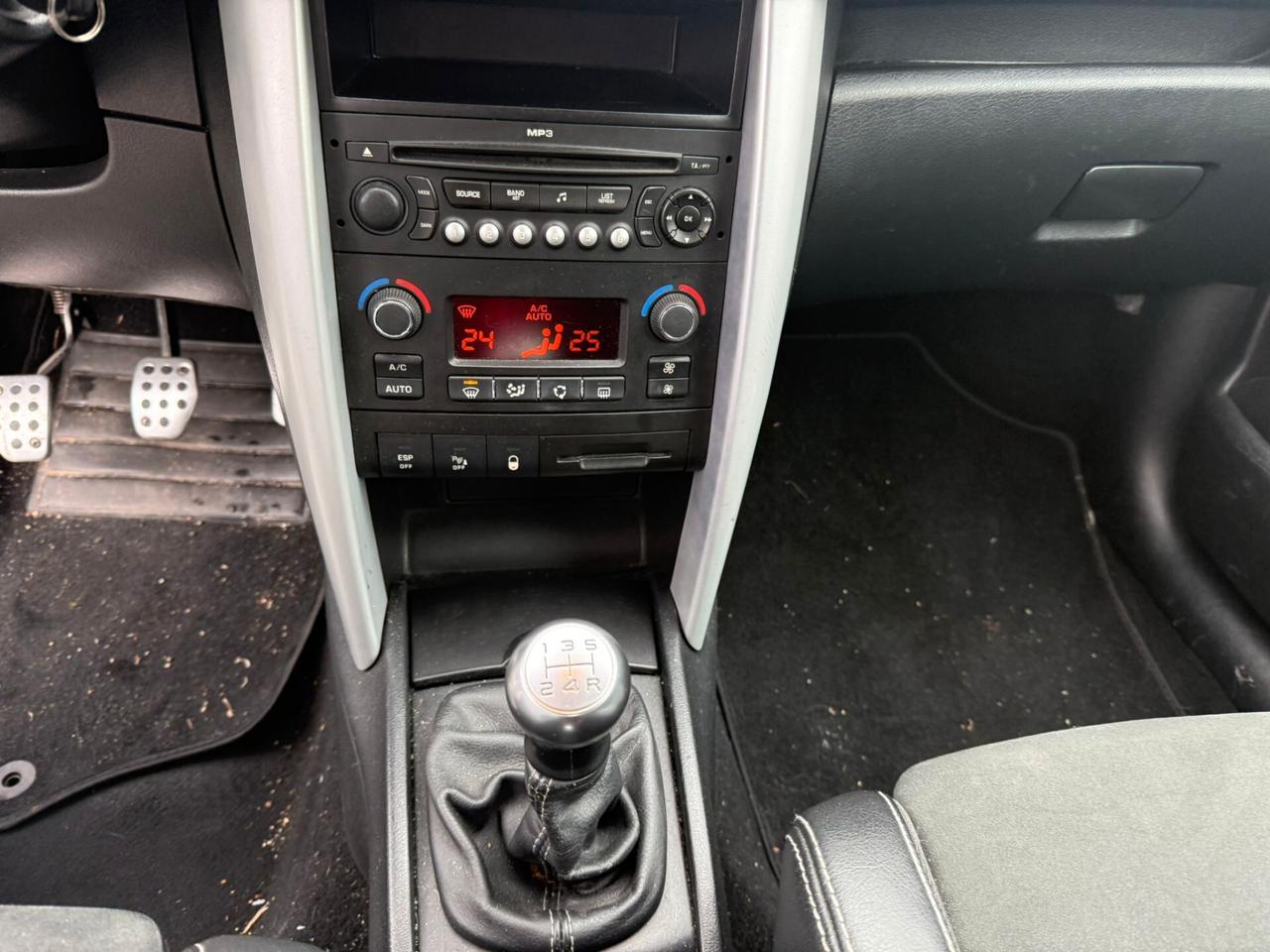 Peugeot 207 1.6 THP 175CV 3p. Le Mans Series