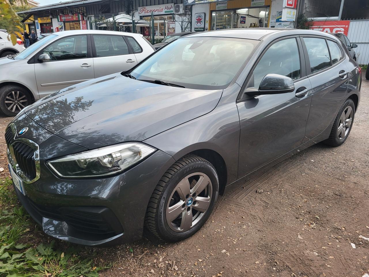 Bmw 116 116d 5p. Business Advantage