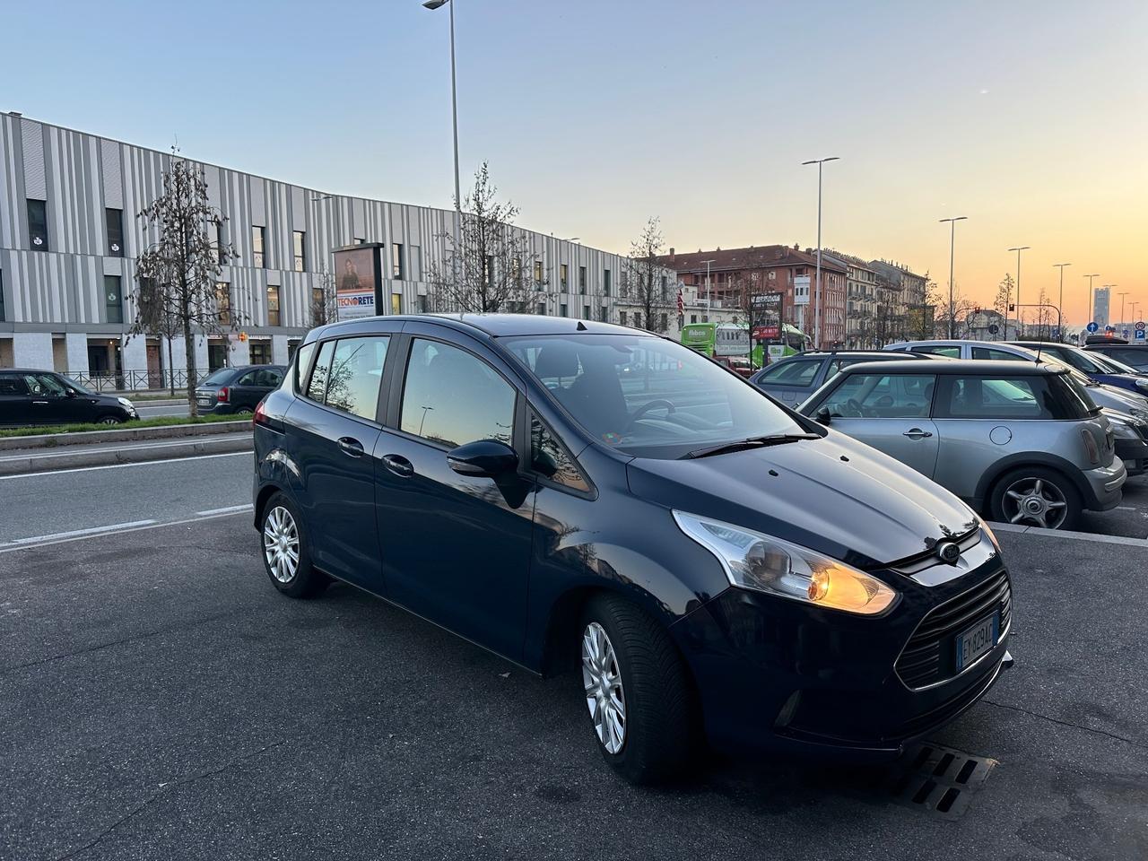 Ford B-Max 1.4 90 CV GPL della casa Titanium