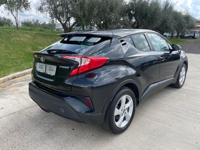 Toyota C-HR 1.8 Hybrid E-CVT Business