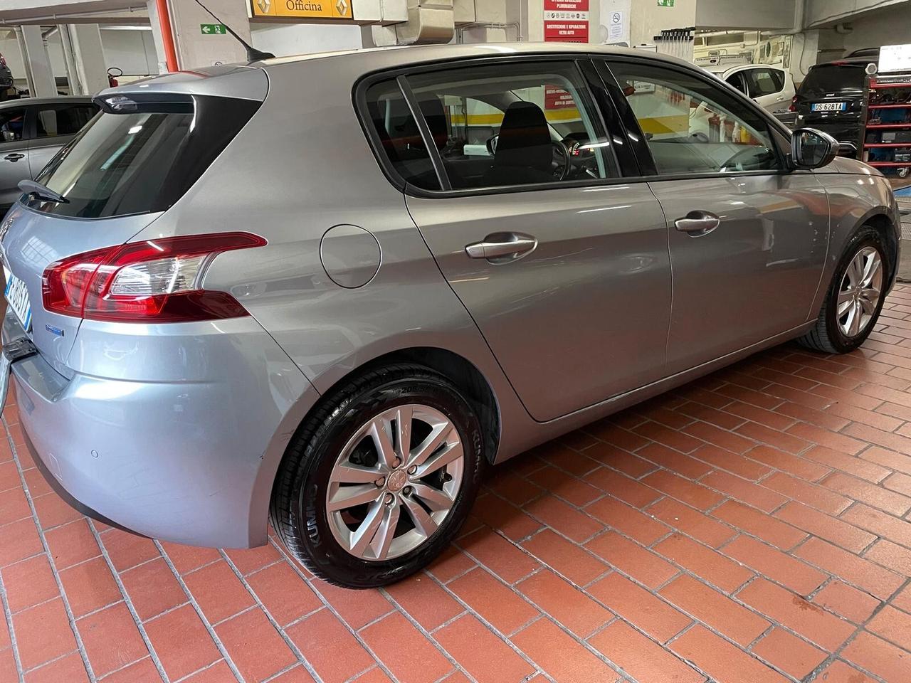 Peugeot 308 BlueHDi 120 S&S Business