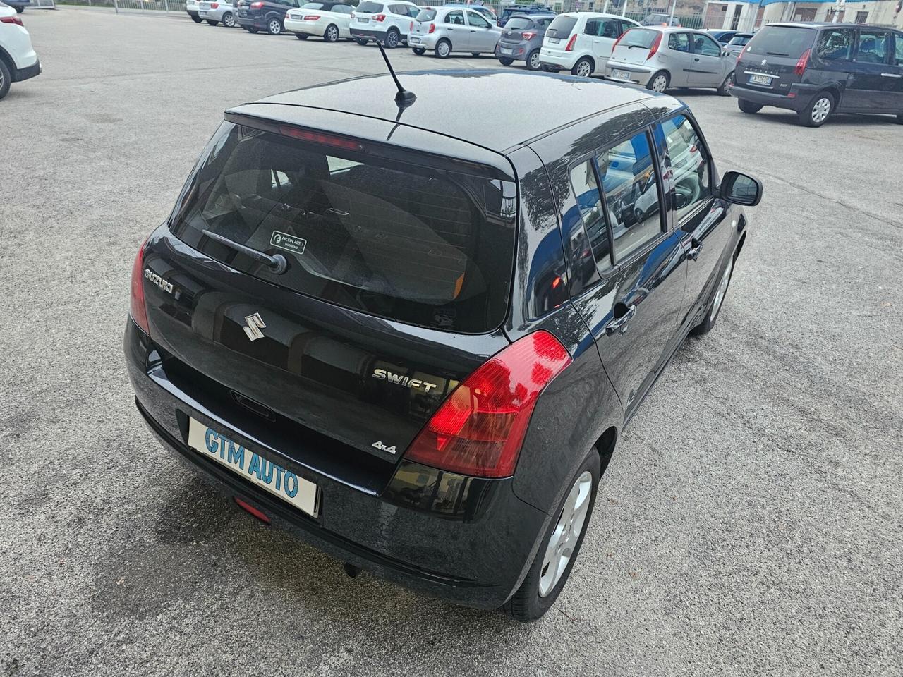 Suzuki Swift 1.3 Benzina -4x4 - 5p.