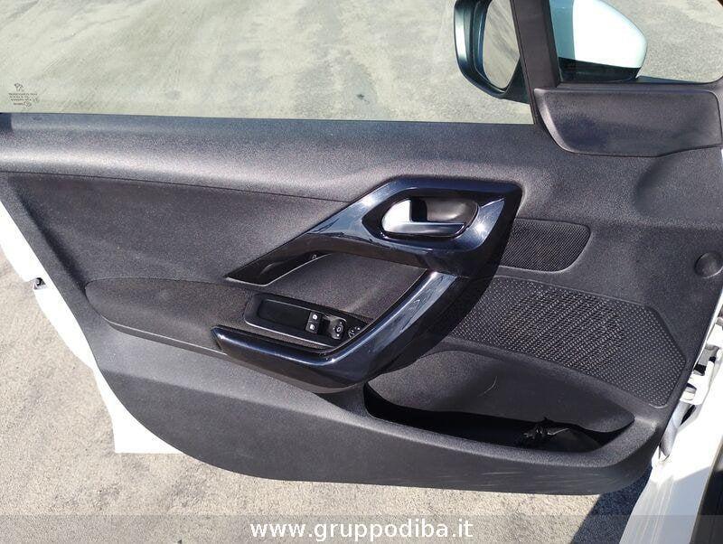Peugeot 208 I 2015 Benzina 5p 1.2 puretech Access gpl 82cv