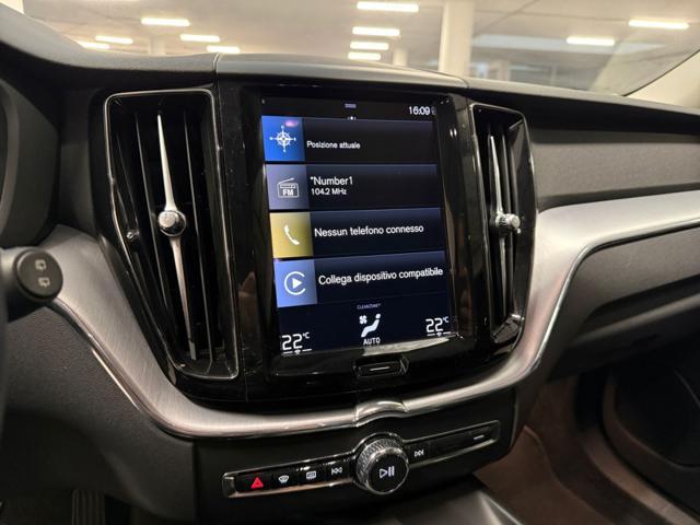 VOLVO XC60 B4 (d) AWD Geartronic Business