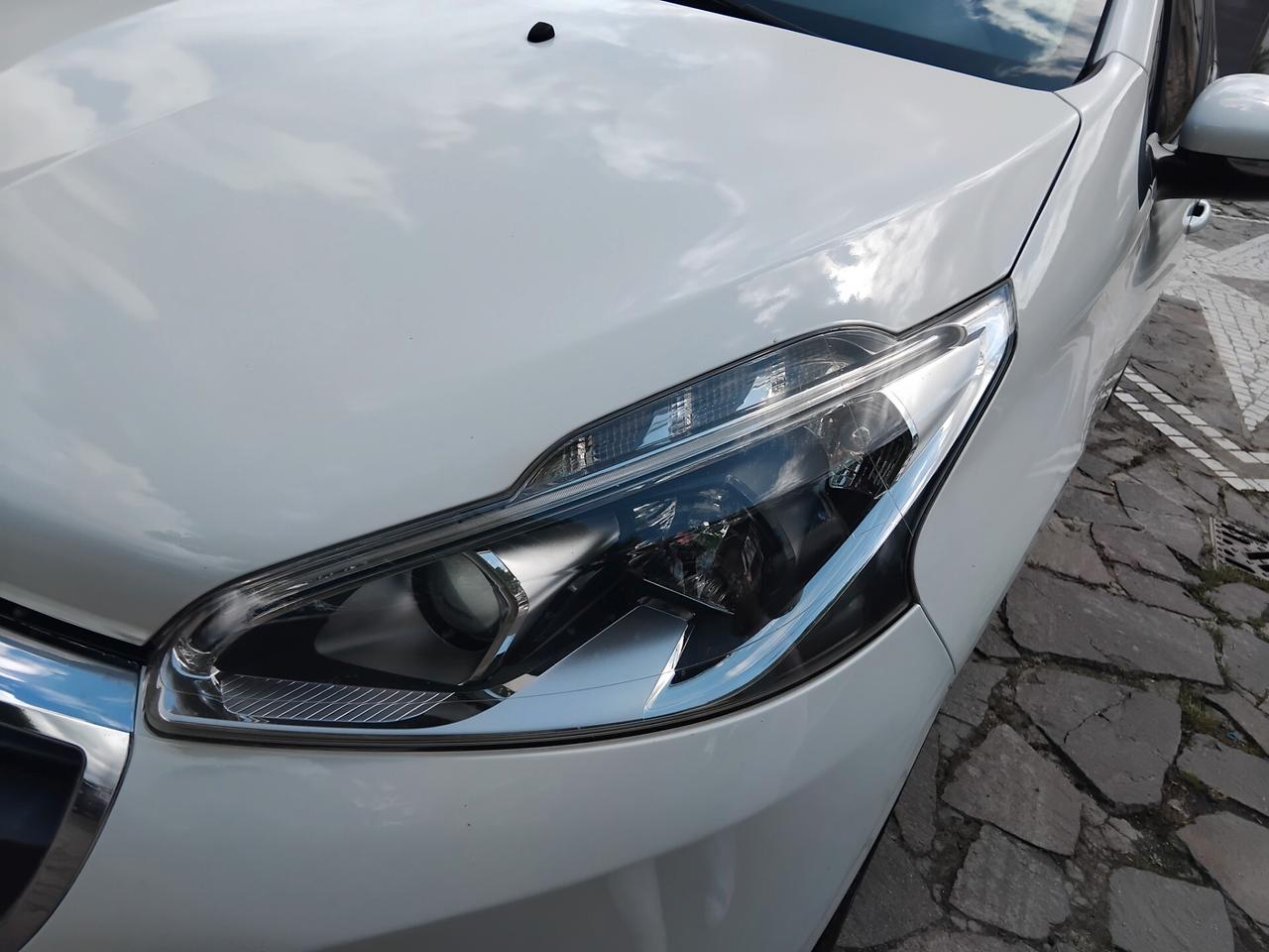Peugeot 208 PureTech 82 5 porte Allure