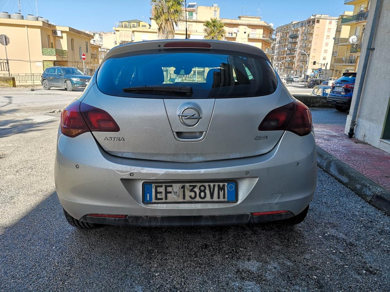 Opel Astra 1.7 CDTI 110CV 5p 2011