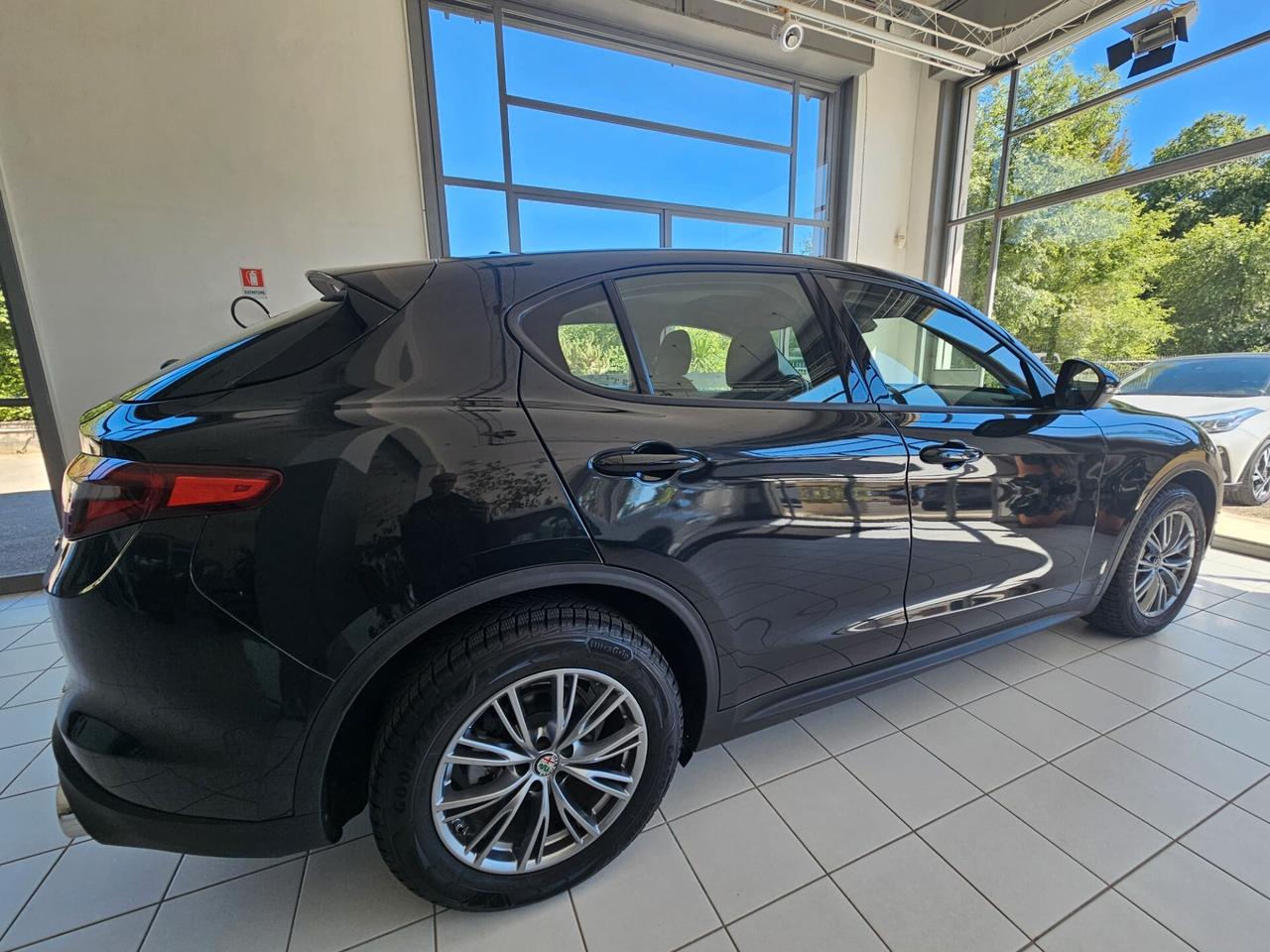 Alfa Romeo Stelvio 2.2 Turbodiesel 160 CV AT8 RWD Business