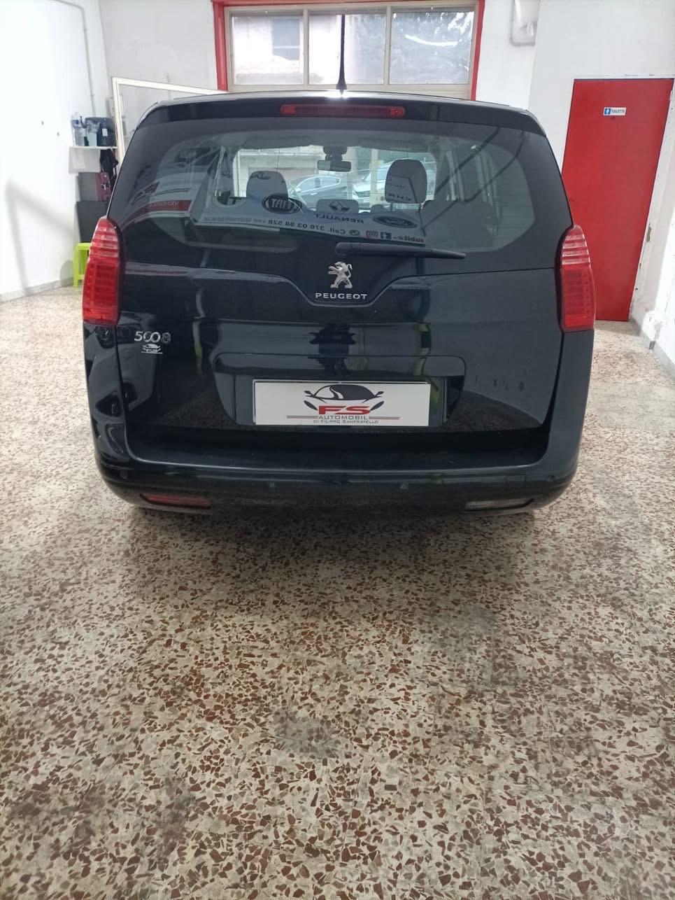 Peugeot 5008 2.0 HDi 150CV Allure
