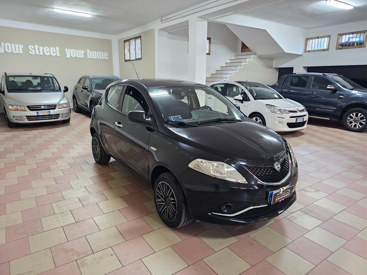 Lancia Ypsilon 0.9 TwinAir 85 CV 5 porte Metano Ecochic Gold