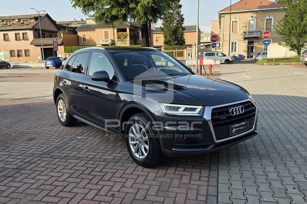 AUDI Q5 40 TDI quattro S tronic Business