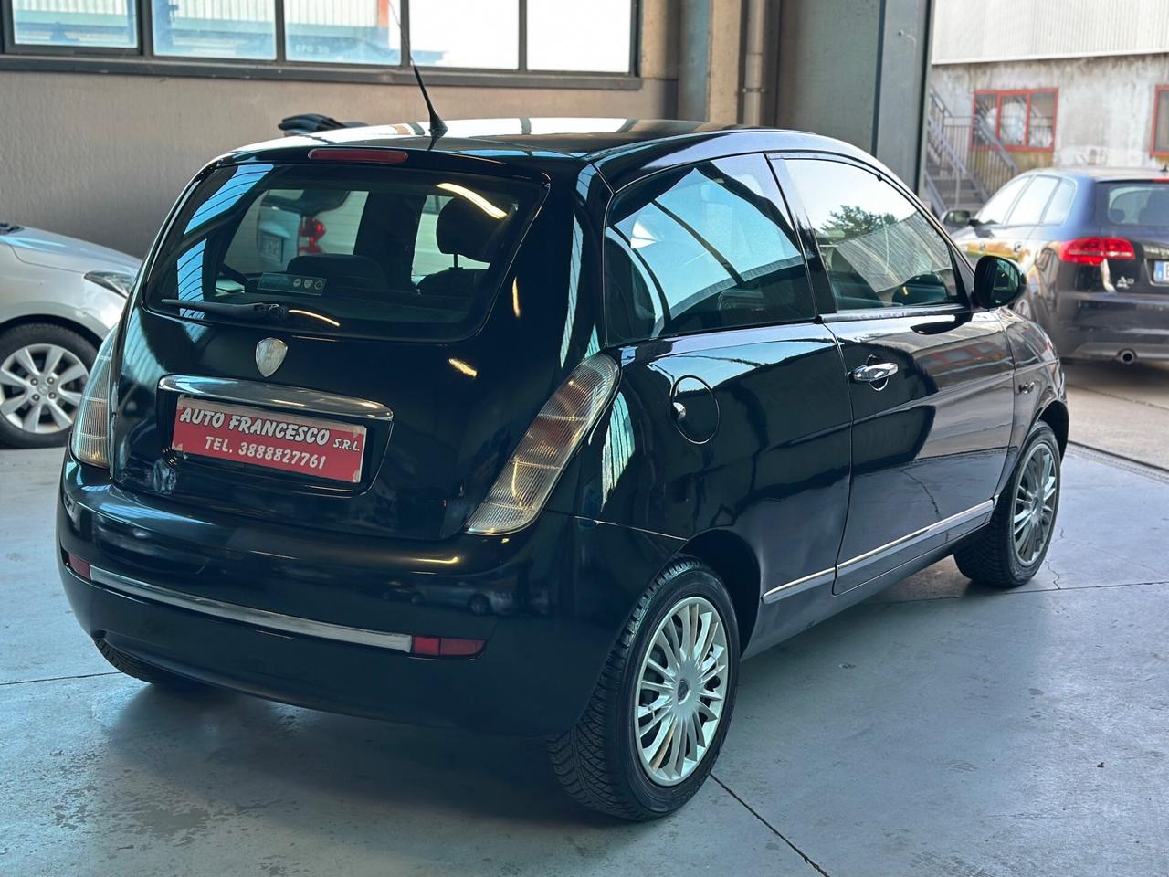 Lancia Ypsilon 1.4 Argento