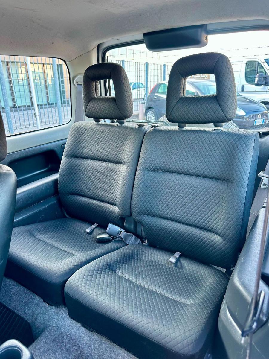 SUZUKI - Jimny - 1.3i 16V 4WD JLX Mode