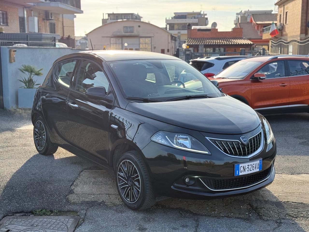 Lancia Ypsilon 1.0 FireFly 5 porte Hybrid Gold