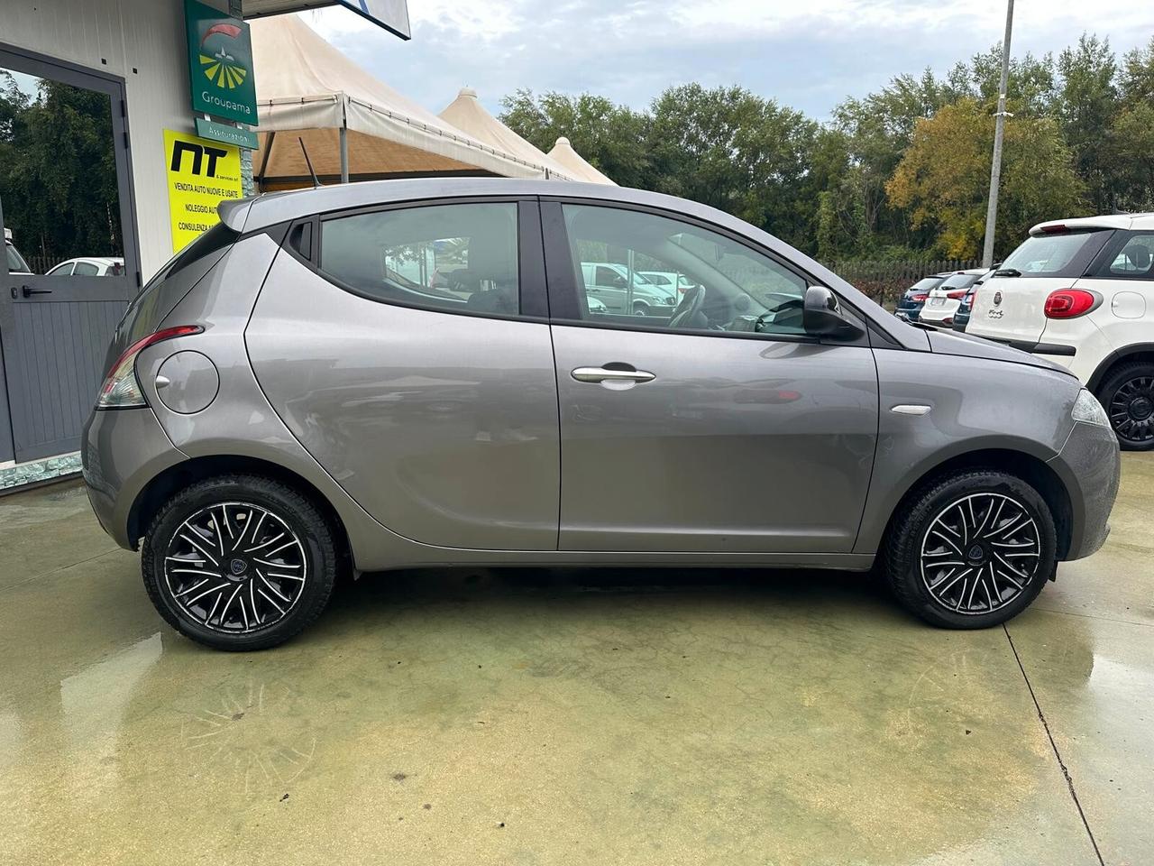 Lancia Ypsilon 1.0 FireFly 5 porte S&S Hybrid Ecochic Gold