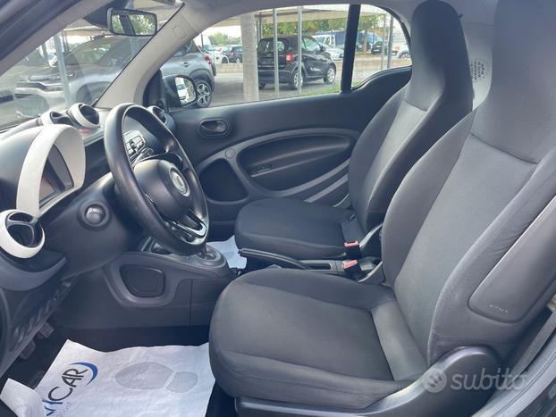 Smart fortwo coupe 1.0 Youngster 71cv twinamic