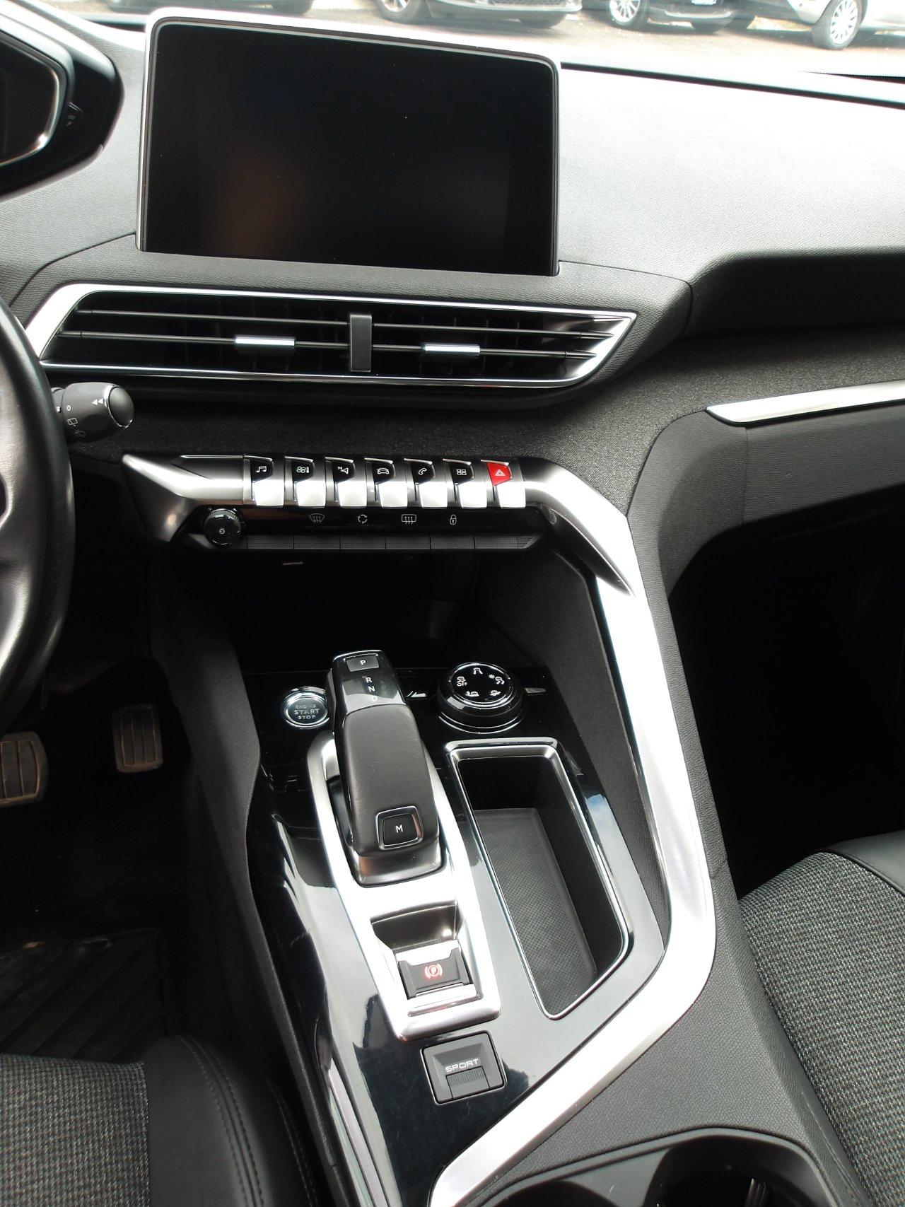 Peugeot 3008 1.2 Puretech t Allure 130cv eat8 AUTOMATICA