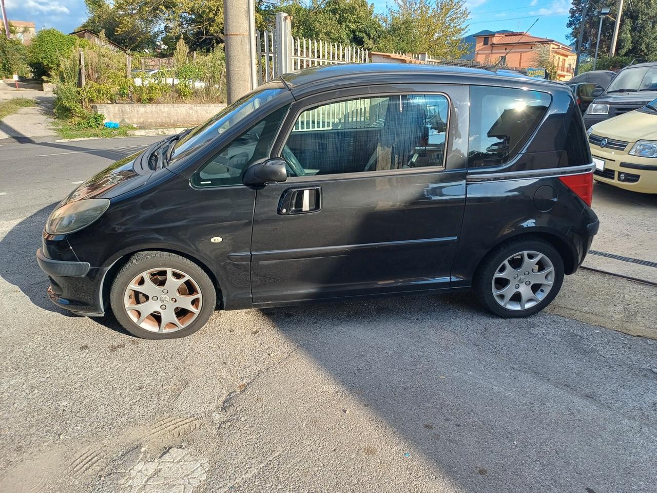 Peugeot 1007 1.4 HDi Happy Unico Proprietario