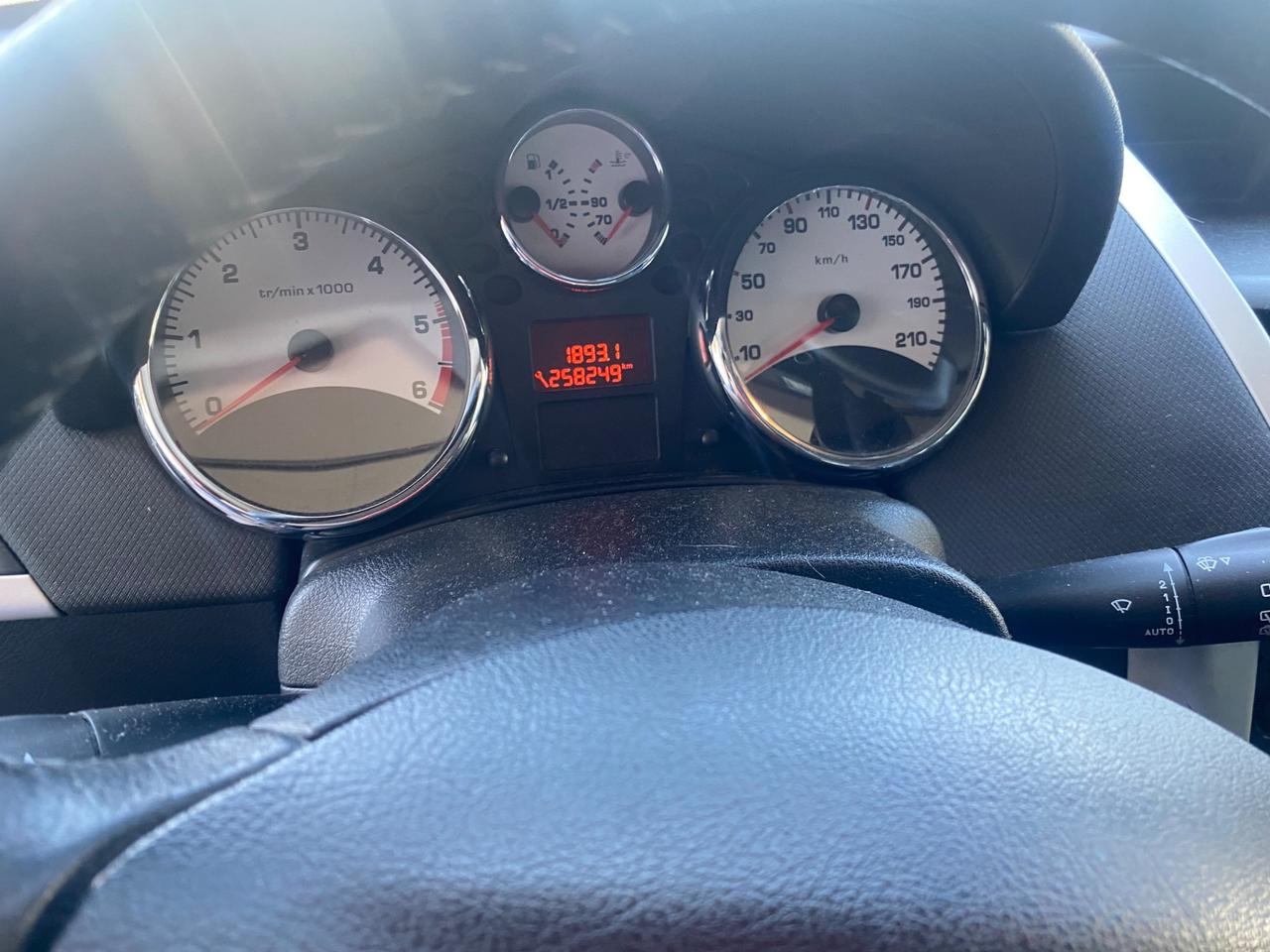 Peugeot 207 1.6 HDi 90CV 5p. 99g