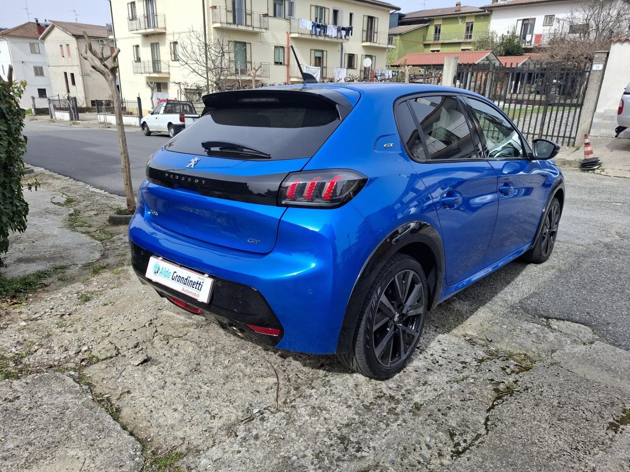 Peugeot 208 PureTech 1.2 GT line 100 cv 2023