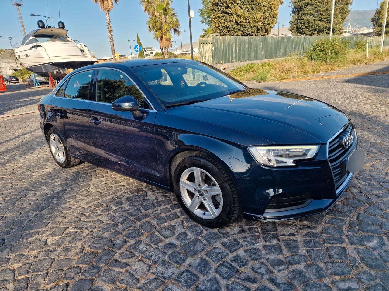 Audi A3 Sedan 1.6 TDI Admired