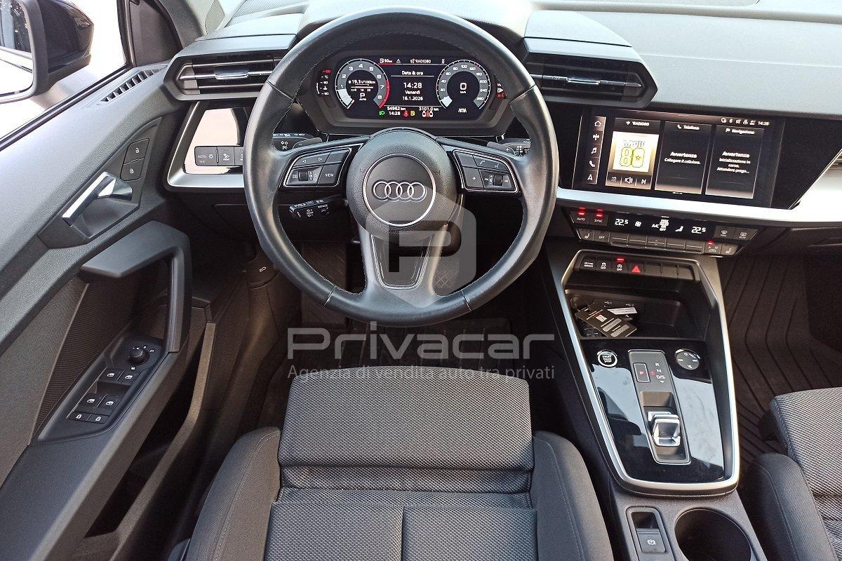 AUDI A3 SPB 35 TFSI S tronic Identity Black