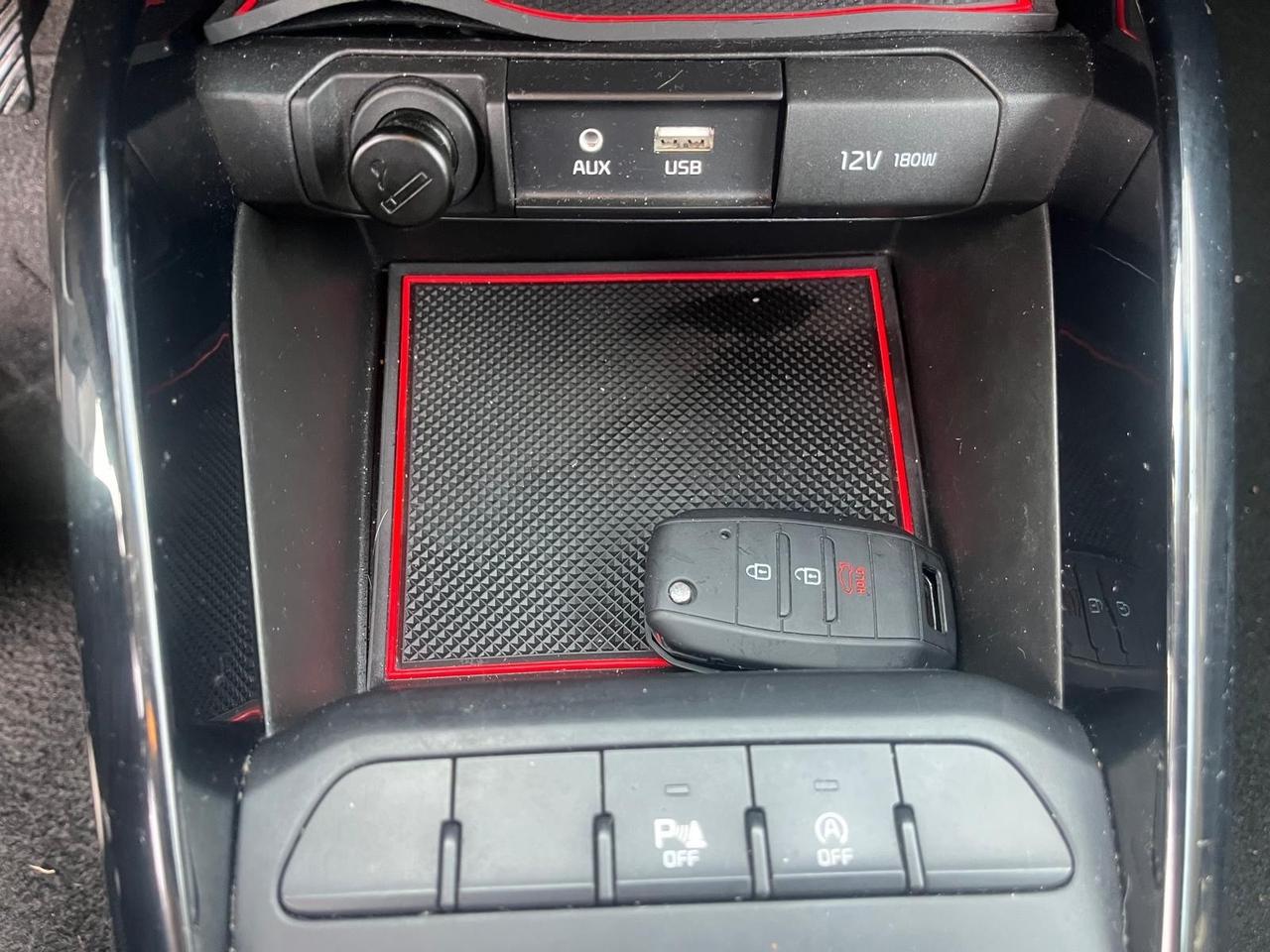 Kia Stonic -1.4MPI-gpl style design pack-2019