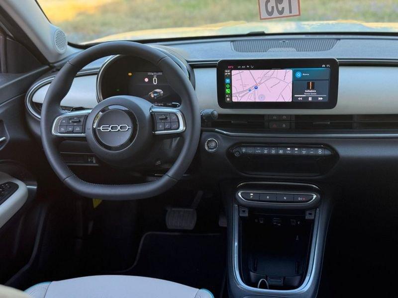 FIAT 600 Hybrid 100 CV DCT MHEV La Prima