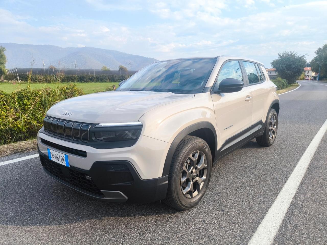 JEEP AVENGER 1,2 BENZINA 100 CV- 2023- OK NEOPATENTATI