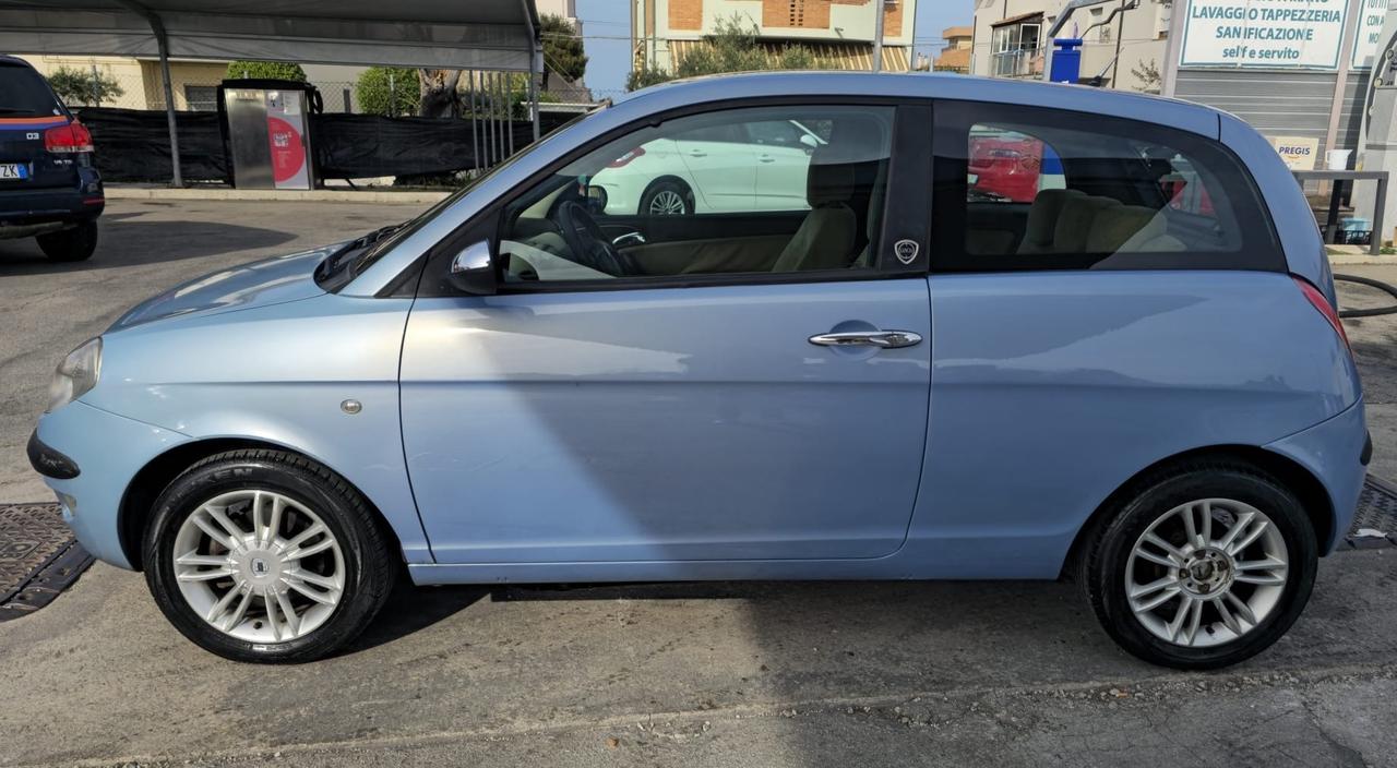 Lancia Ypsilon 1.2 Argento