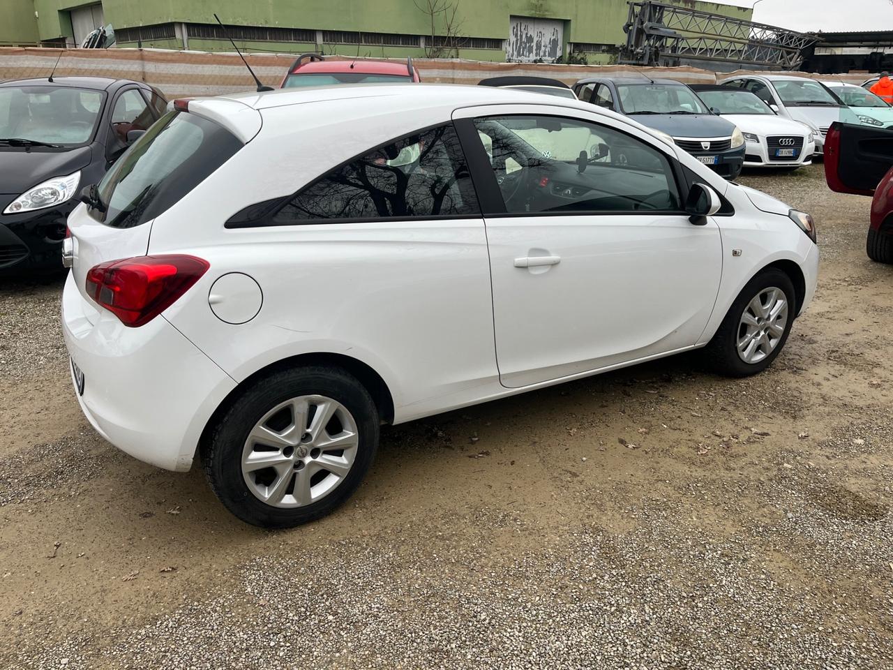 Opel Corsa 1.4 90CV GPL Tech Coupé b-Color 2015