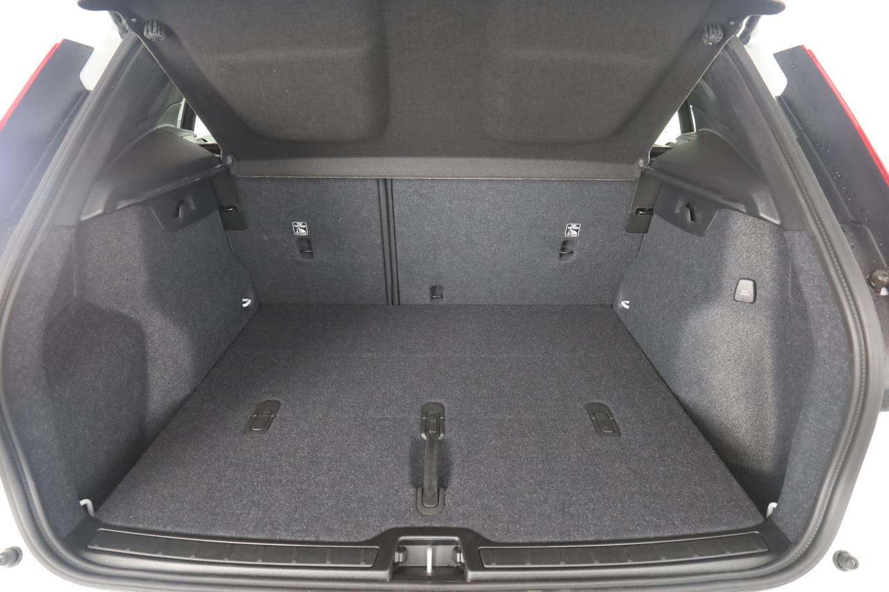 VOLVO XC40 (2017--->) XC40 B3 automatico Essential