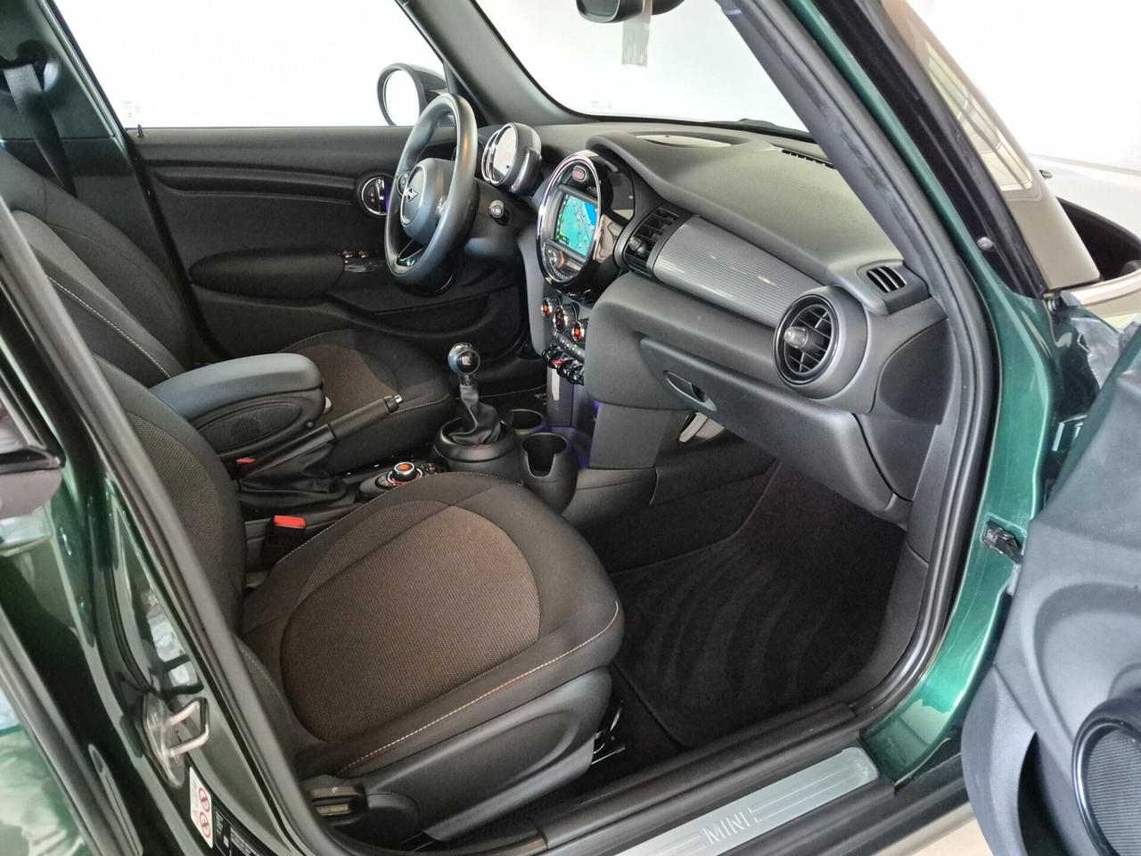MINI Cooper D 1.5 *STORICO TAGLIANDI MINI* LED NAVI CLIMA AUTO