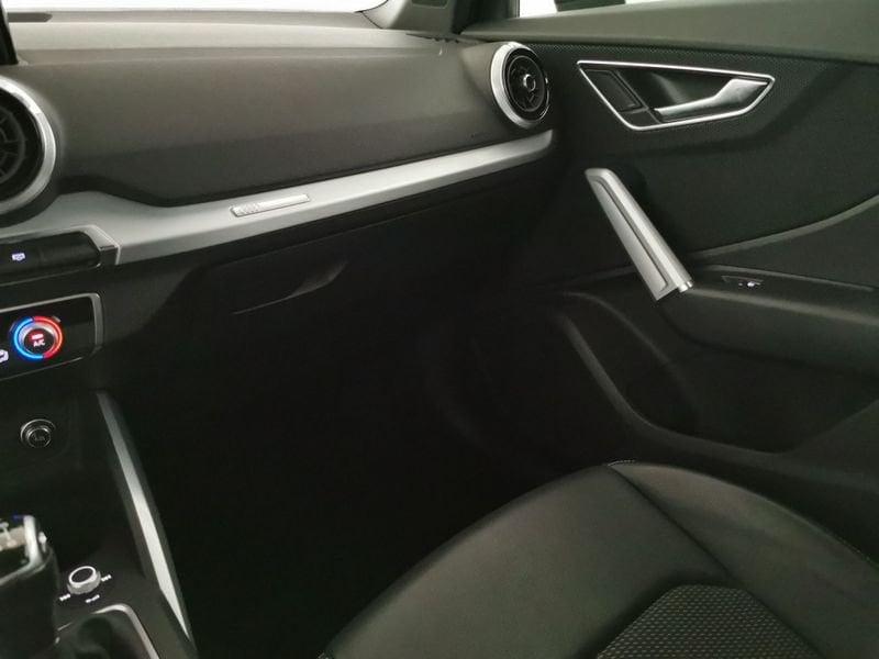Audi Q2 35 1.5 tfsi S line edition