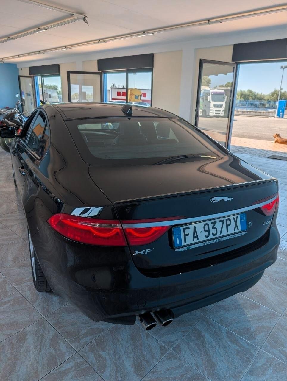 Jaguar XF 2.0 D 180 CV aut. R-Sport