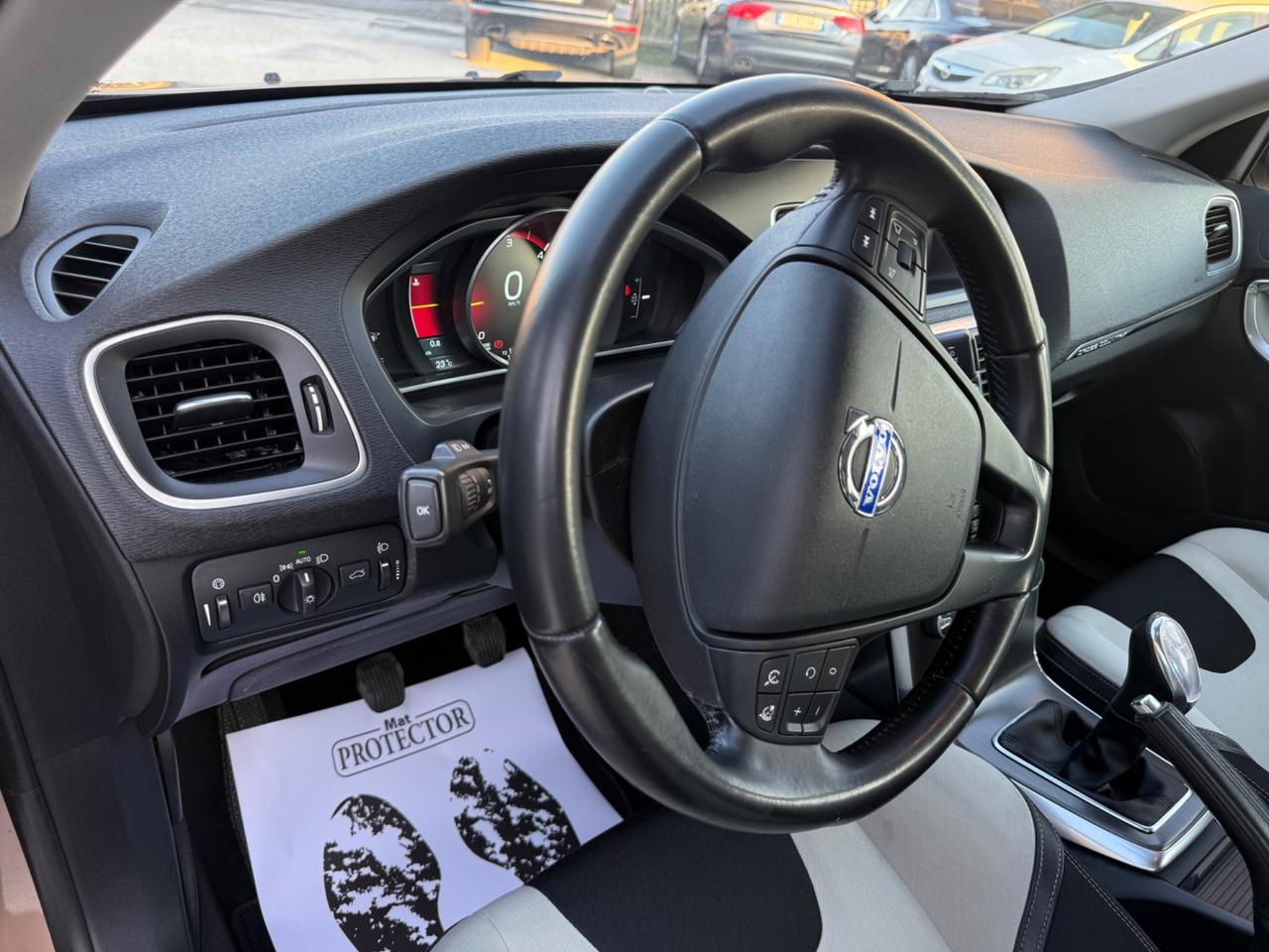 Volvo V40 Cross Country D2 1.6 Kinetic UNICO