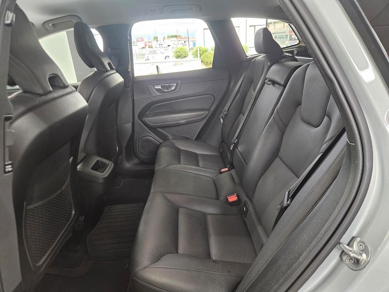 Volvo XC 60 XC60 B4 AWD automatico Core