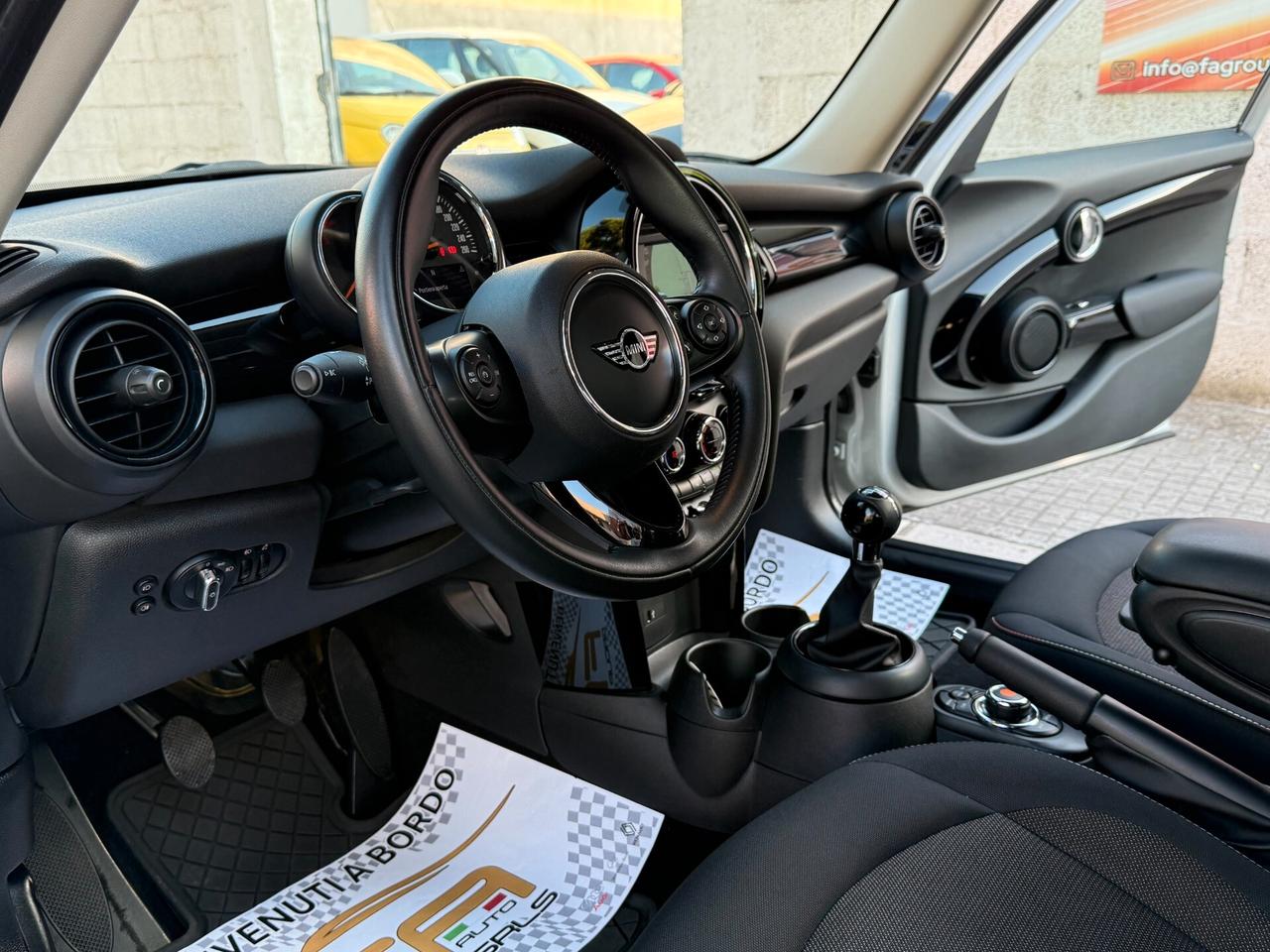 Mini 1.5 Cooper D 5porte B.Street NAVI LED - 2019