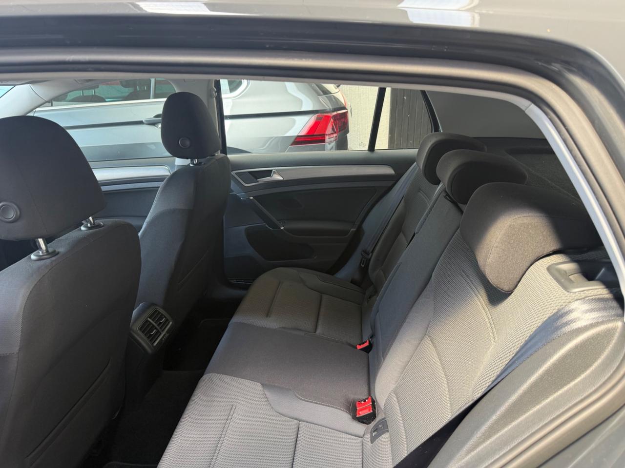 Volkswagen Golf Business 1.6 TDI 5p. Highline BlueMotion Technology