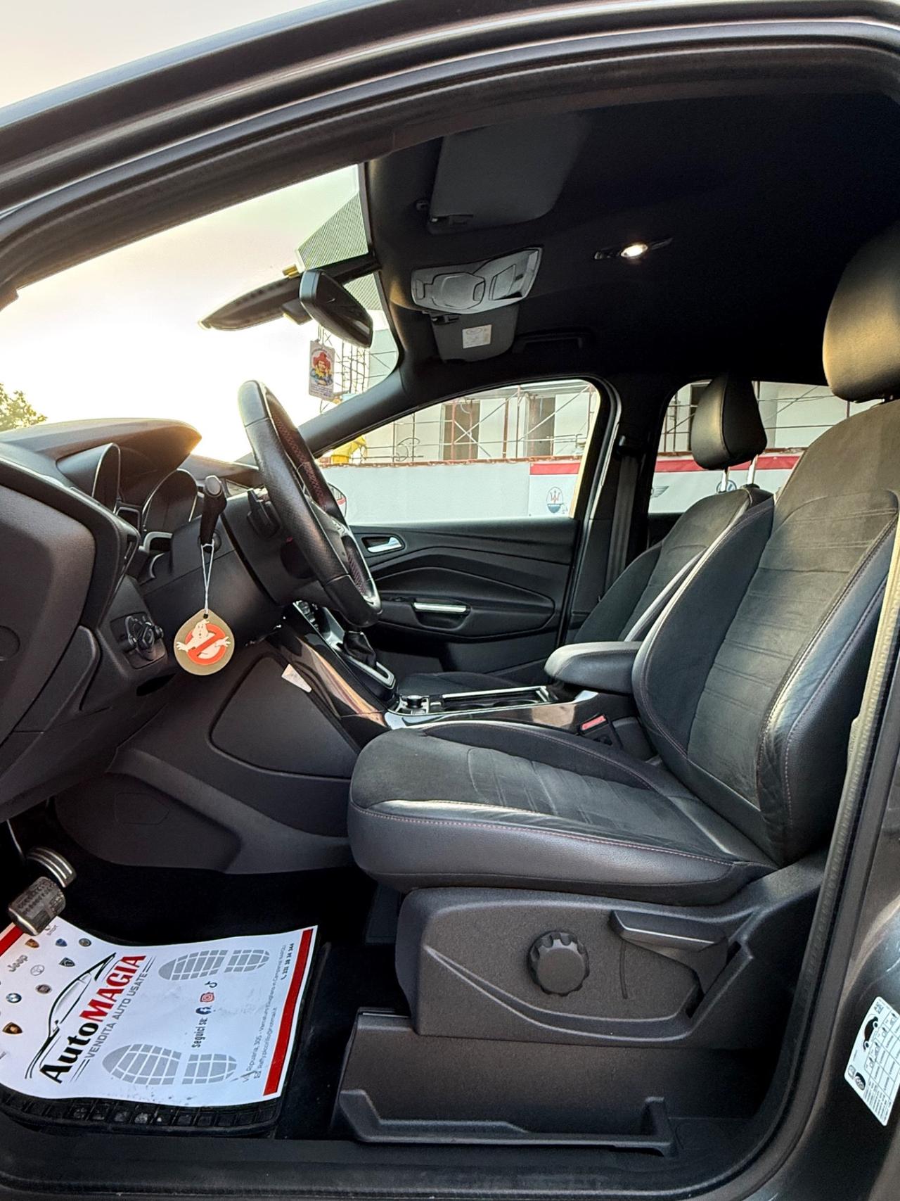 Ford Kuga 2.0 TDCI 150 CV S&S 4WD Powershift ST-Line